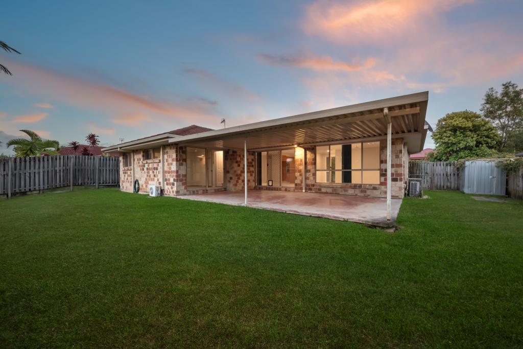 8 PREFECT CL, UPPER COOMERA, QLD 4209