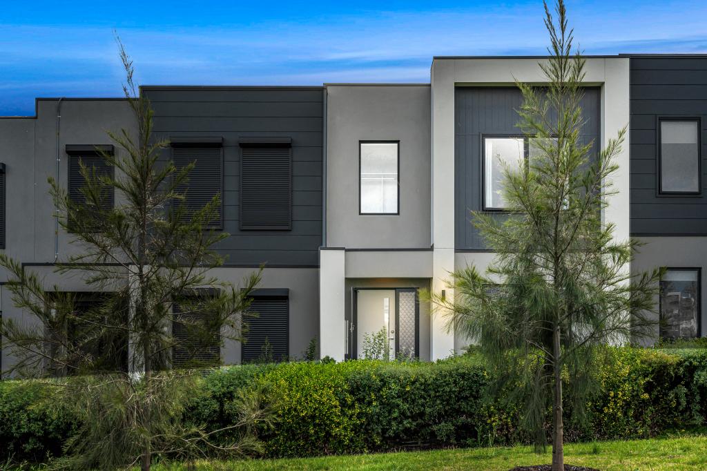 6 FUCHSIA WALK, KALKALLO, VIC 3064