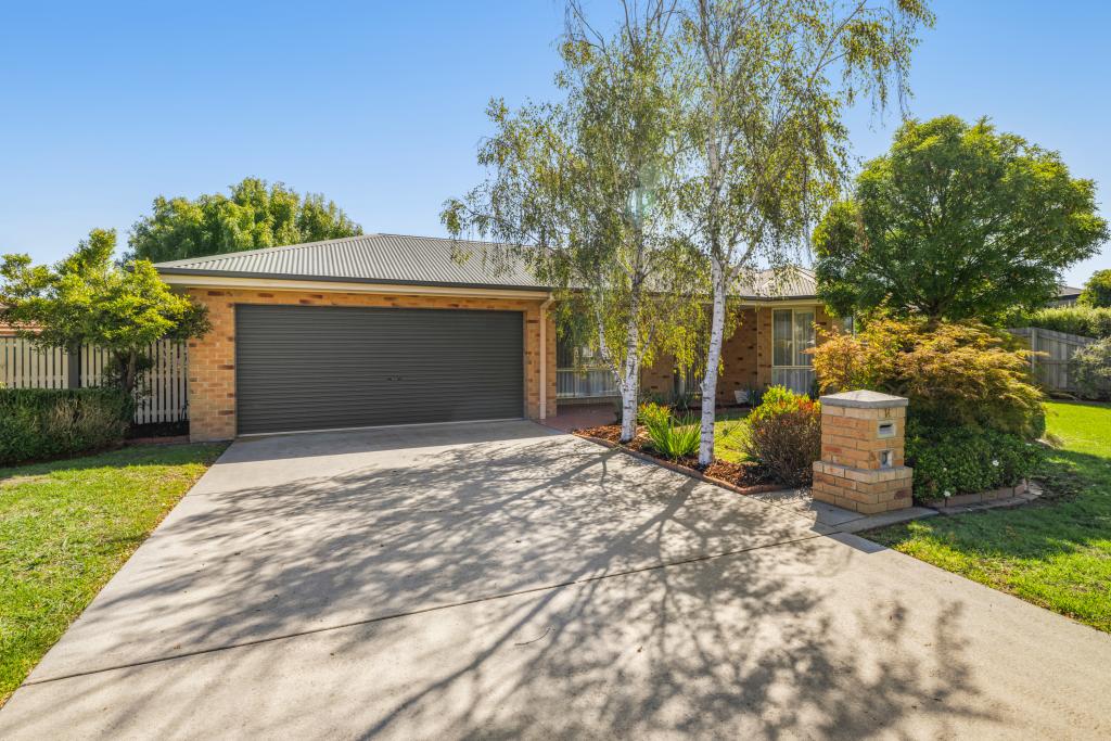 14 Spoonbill Pl, Sale, VIC 3850