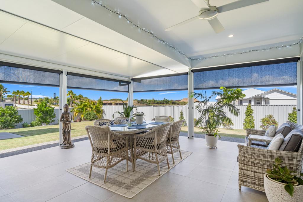 1 Spearmint Cct, Nikenbah, QLD 4655