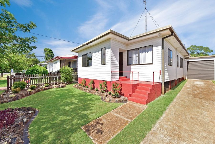 17 Ethel St, Newtown, QLD 4350