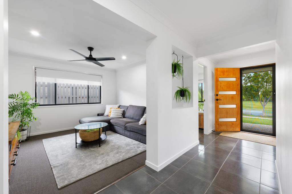 102 Fountain St, Pimpama, QLD 4209