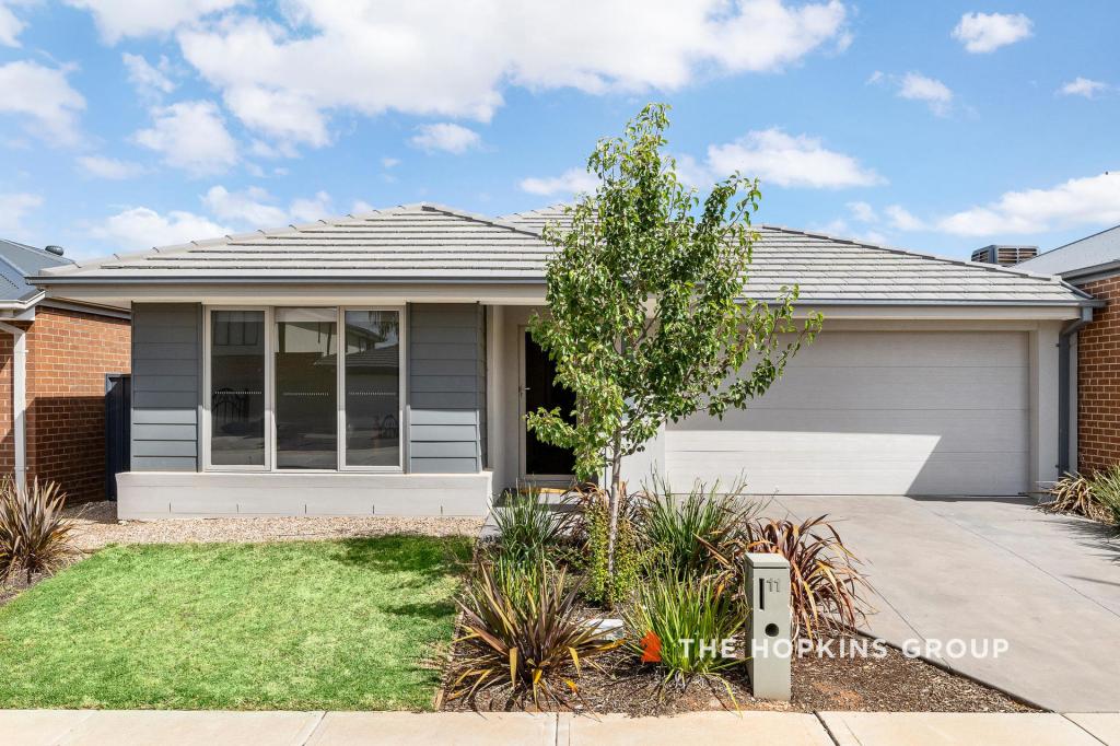 11 Cottrell St, Weir Views, VIC 3338