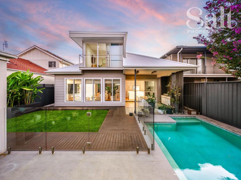 6 Hebburn St, Hamilton East, NSW 2303