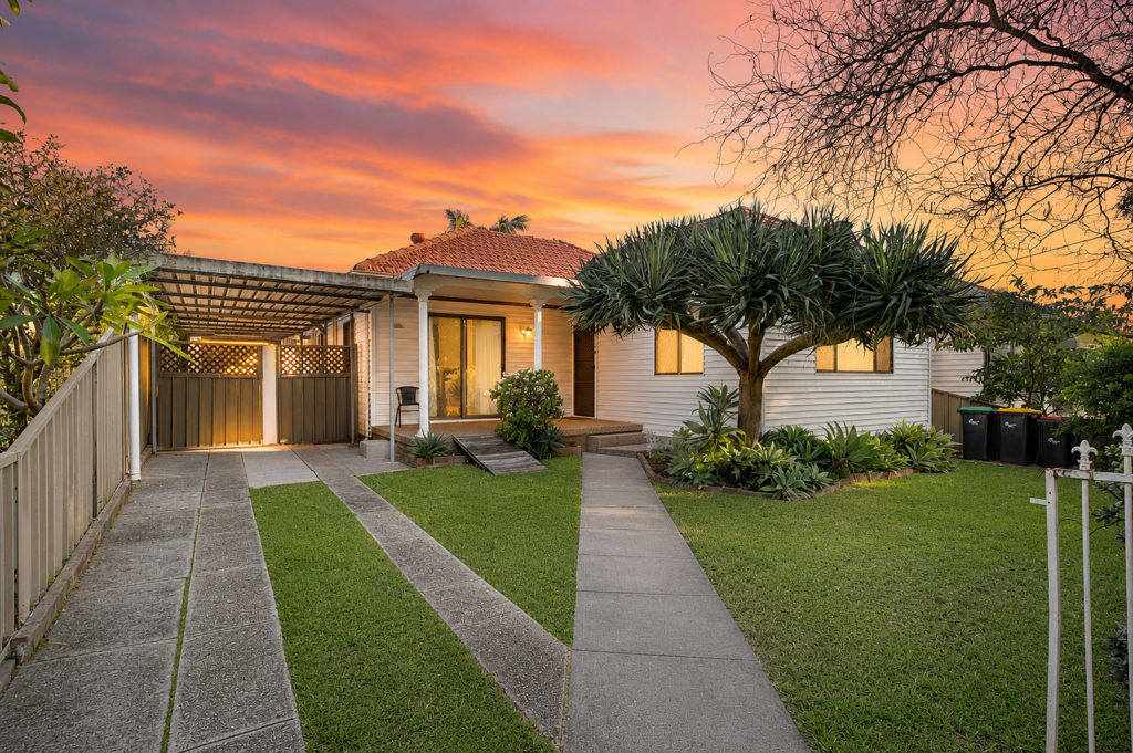 71 WEBB ST, RIVERWOOD, NSW 2210
