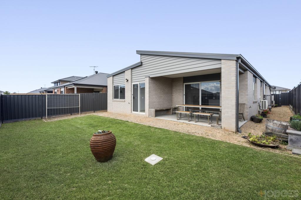 18 Fitzwalter St, St Leonards, VIC 3223