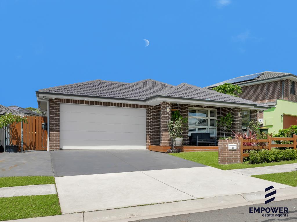 51 Crowley Bvd, Claymore, NSW 2559