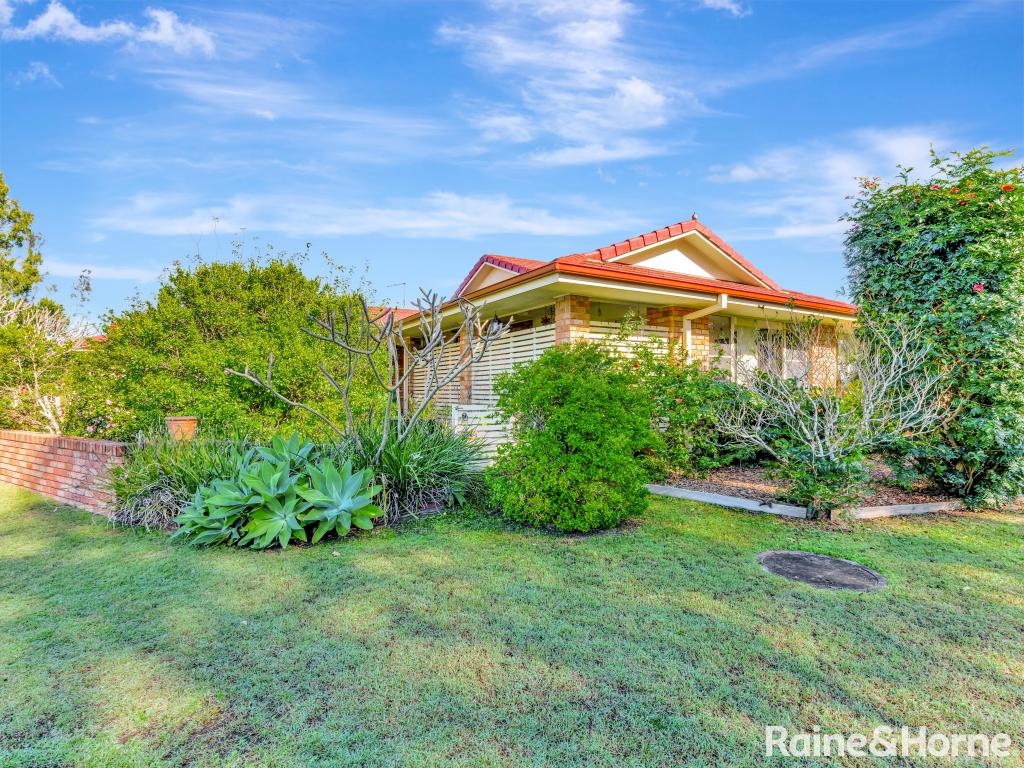 2/1 NEWPORT ISLAND CCT, YAMBA, NSW 2464