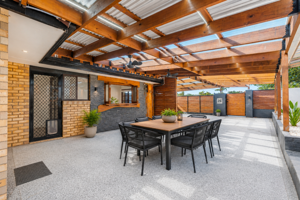 2/277 Government Rd, Labrador, QLD 4215