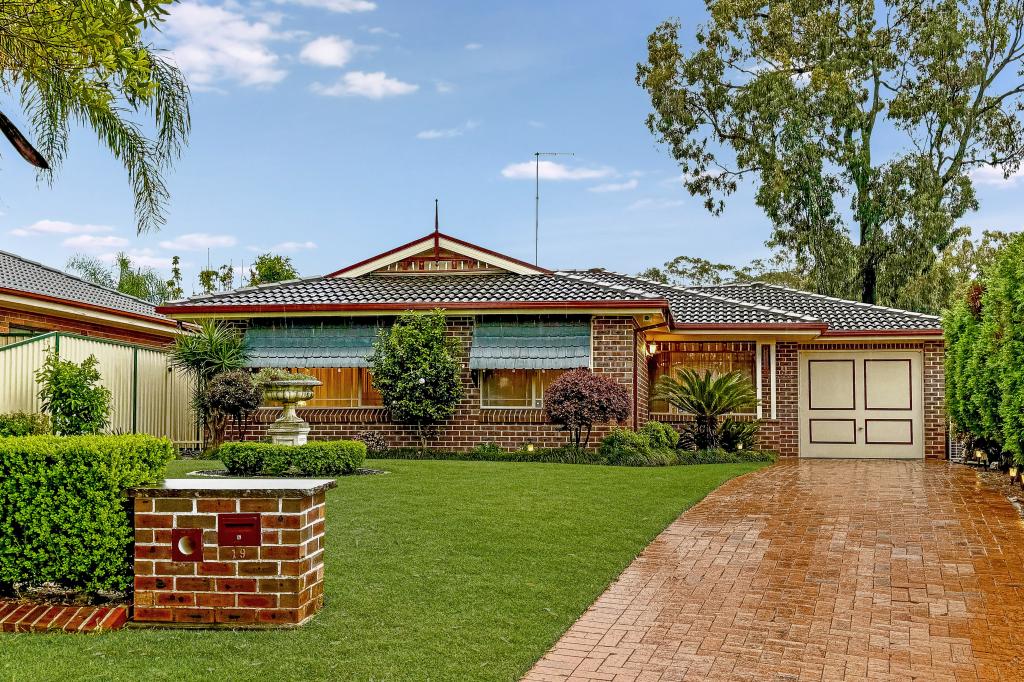 19 WATTON ST, QUAKERS HILL, NSW 2763