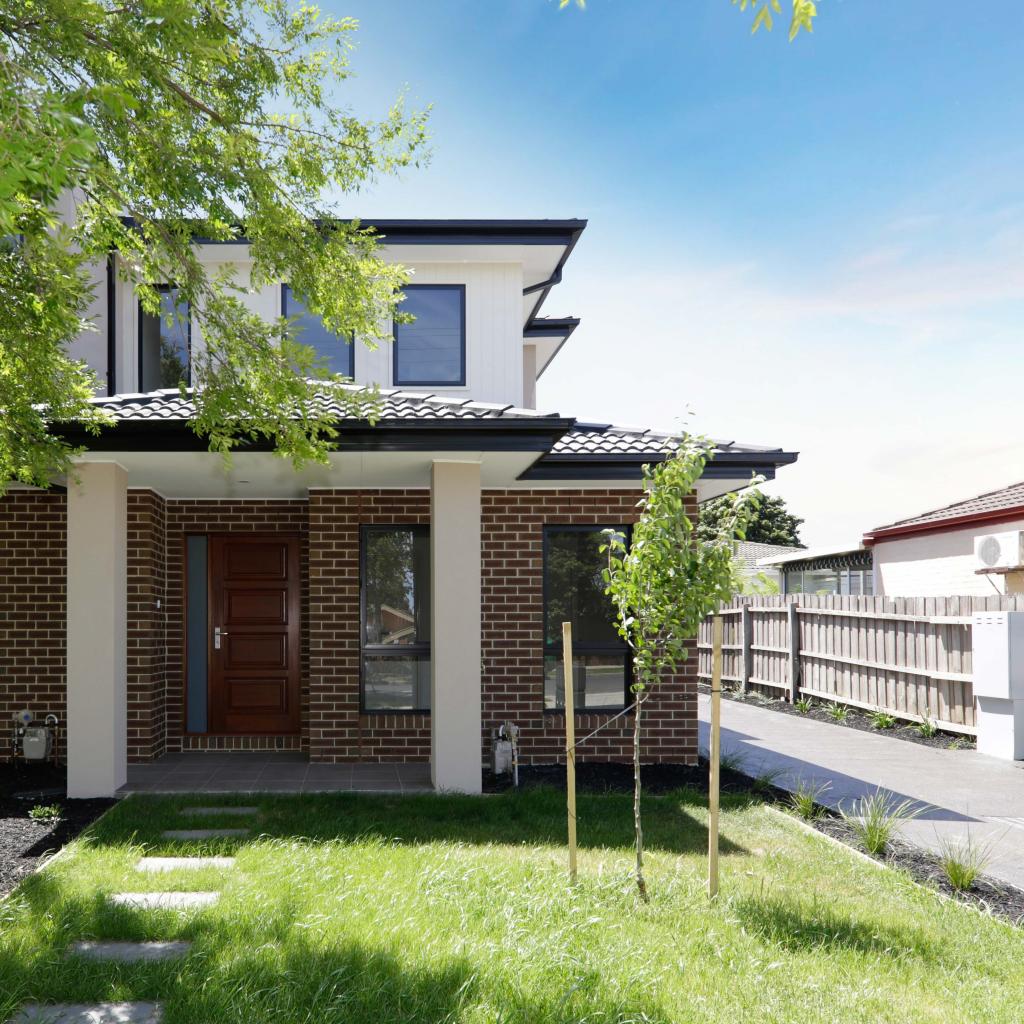 2/2 Newbigin St, Burwood, VIC 3125