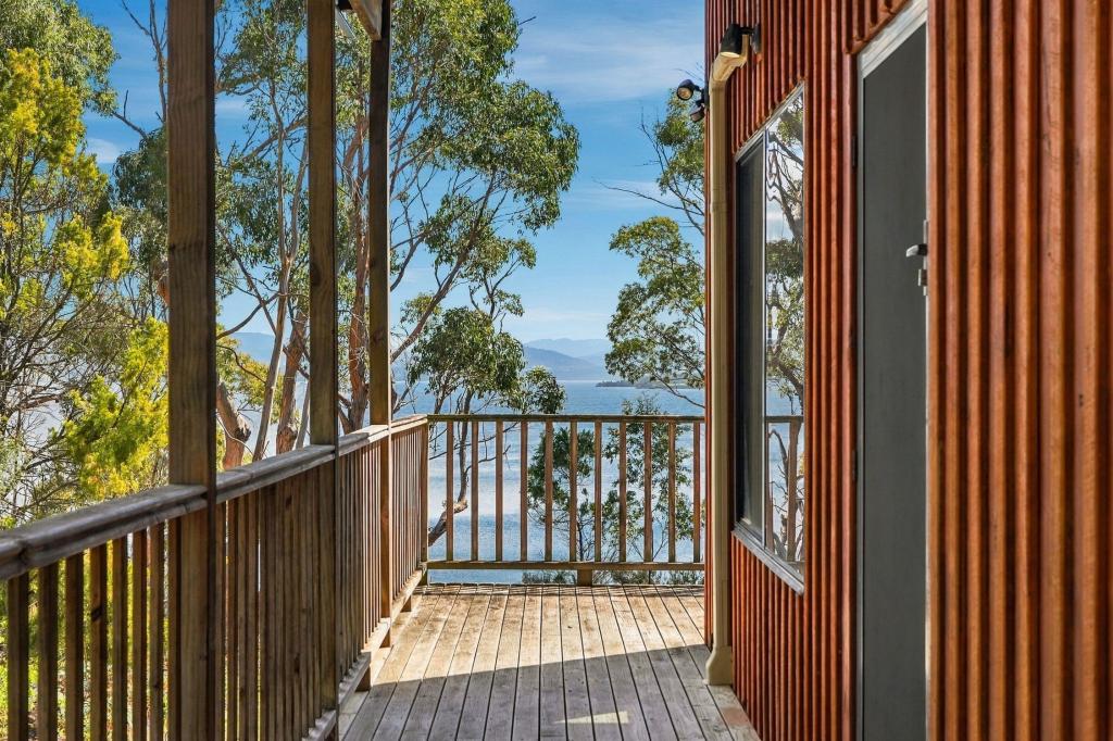 604 Abels Bay Rd, Eggs And Bacon Bay, TAS 7112