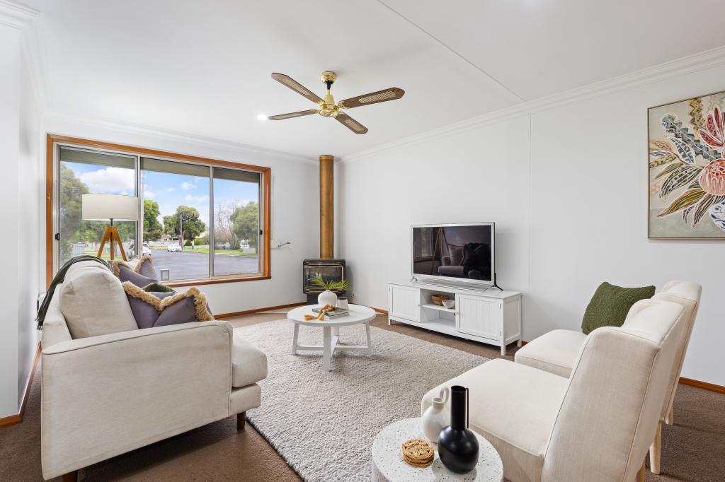 432 English Ave, Lavington, NSW 2641