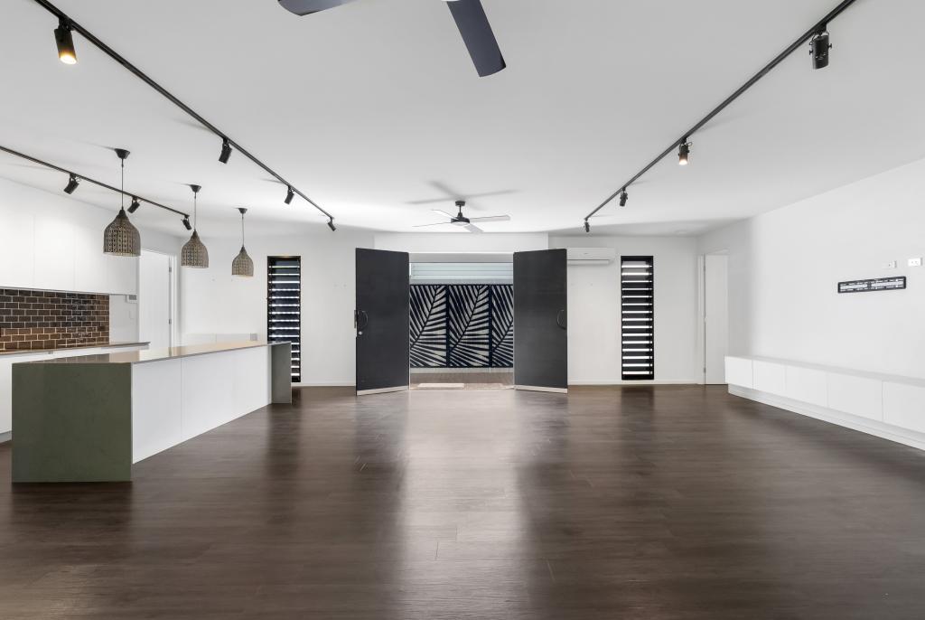 303 Mcleod St, Cairns North, QLD 4870