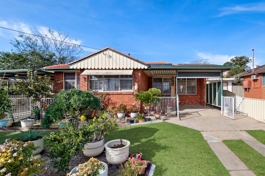 72 Paterson St, Campbelltown, NSW 2560