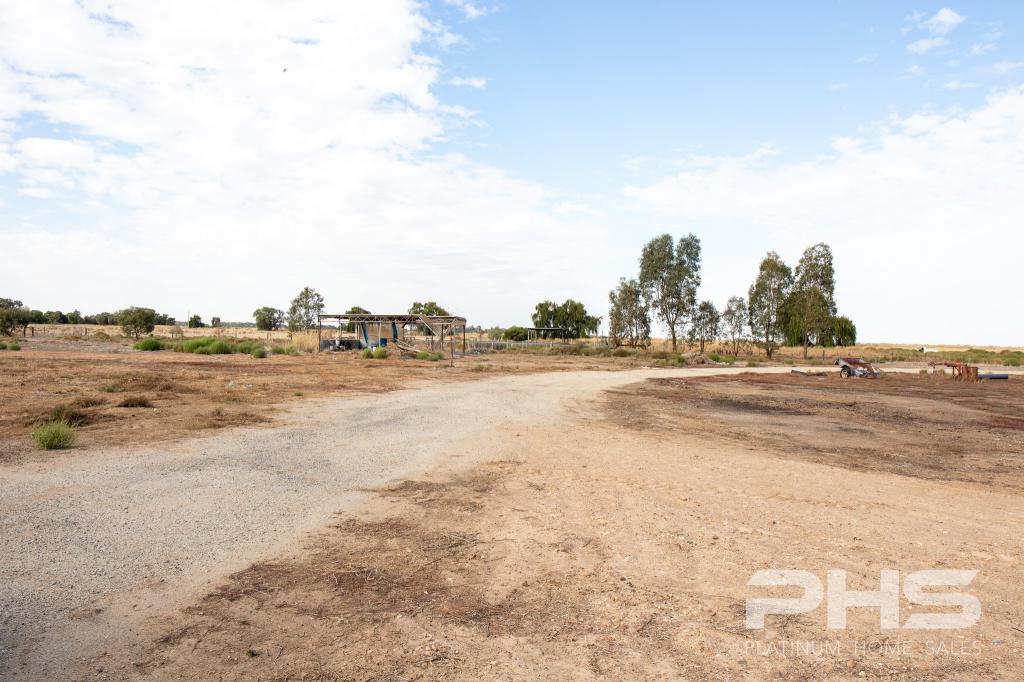 594 Tragowel Rd, Tragowel, VIC 3579