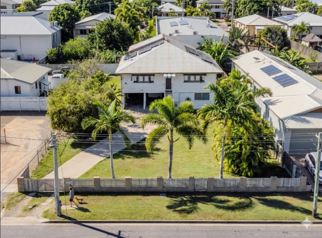 1 Seventh St, Railway Estate, QLD 4810