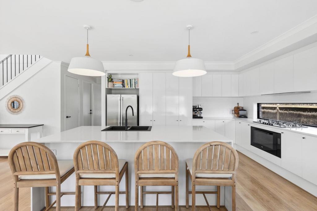 33 Volant Dr, Armstrong Creek, VIC 3217