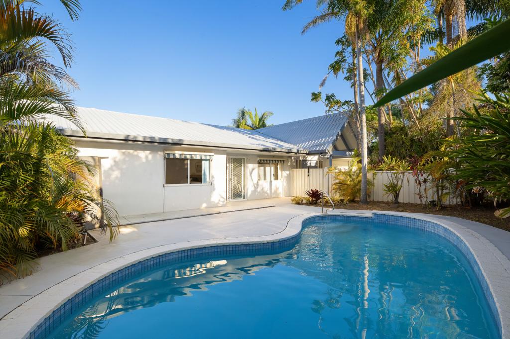 234 Simpsons Rd, Currumbin Waters, QLD 4223