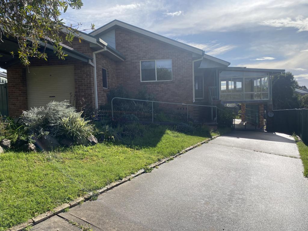 4 Ryley Cl, Moruya, NSW 2537