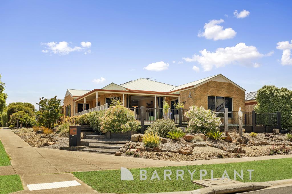 18 Valley View Gr, Harkness, VIC 3337