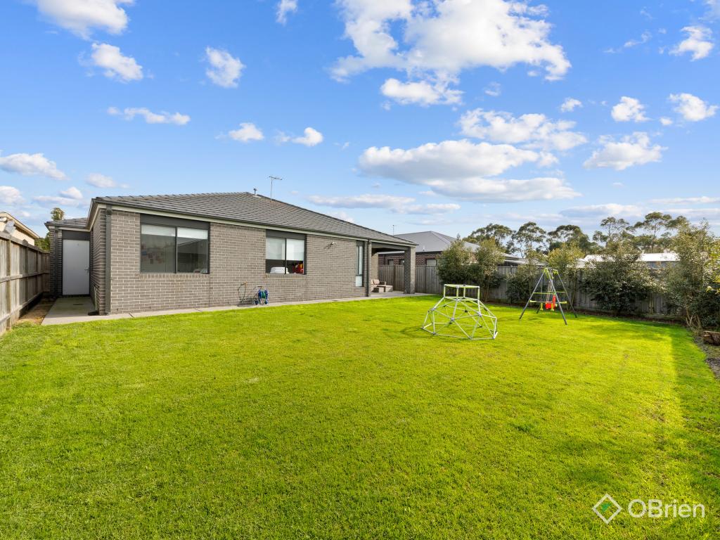 4 Dante Ct, Lang Lang, VIC 3984