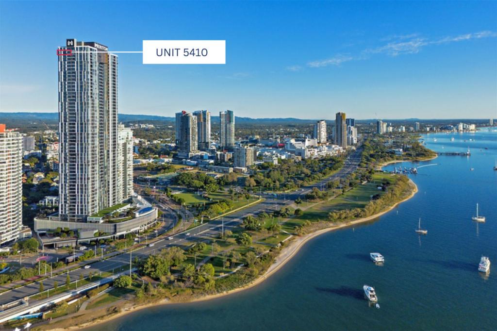 2 Como Crescent Southport, Southport, QLD 4215