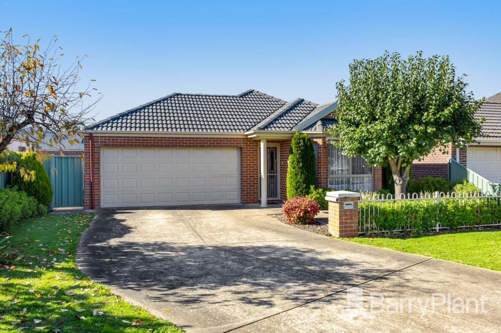 32 St Andrews Pl, Lake Gardens, VIC 3355