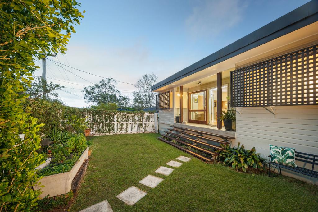 11 Balmore St, Indooroopilly, QLD 4068