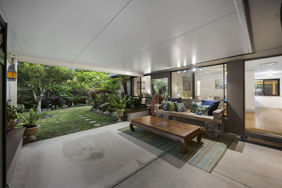 2/26 Morinda Way, Labrador, QLD 4215