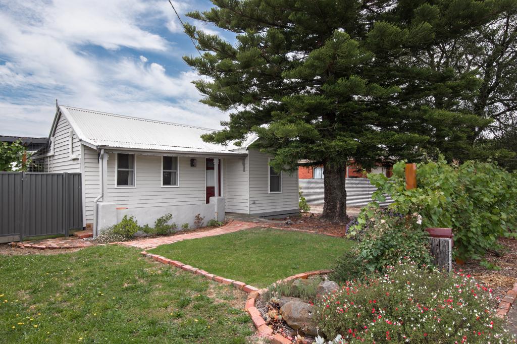 164 WALKER ST, SEBASTOPOL, VIC 3356
