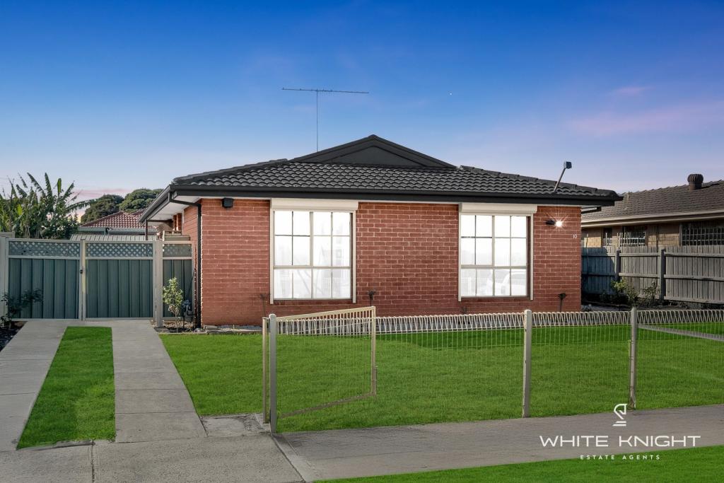 10 Rosslare Pde, St Albans, VIC 3021