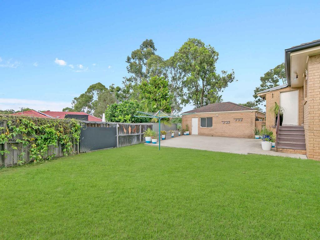 55 Molyneaux Ave, Kings Langley, NSW 2147