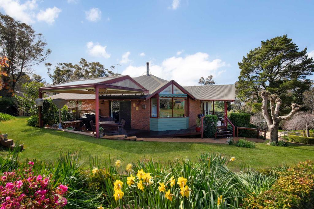 18 Boronia Rd, Bullaburra, NSW 2784
