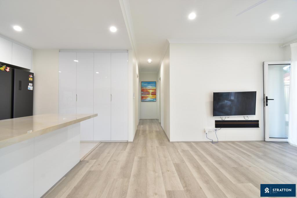 6 Mirrelia Way, Riverton, WA 6148