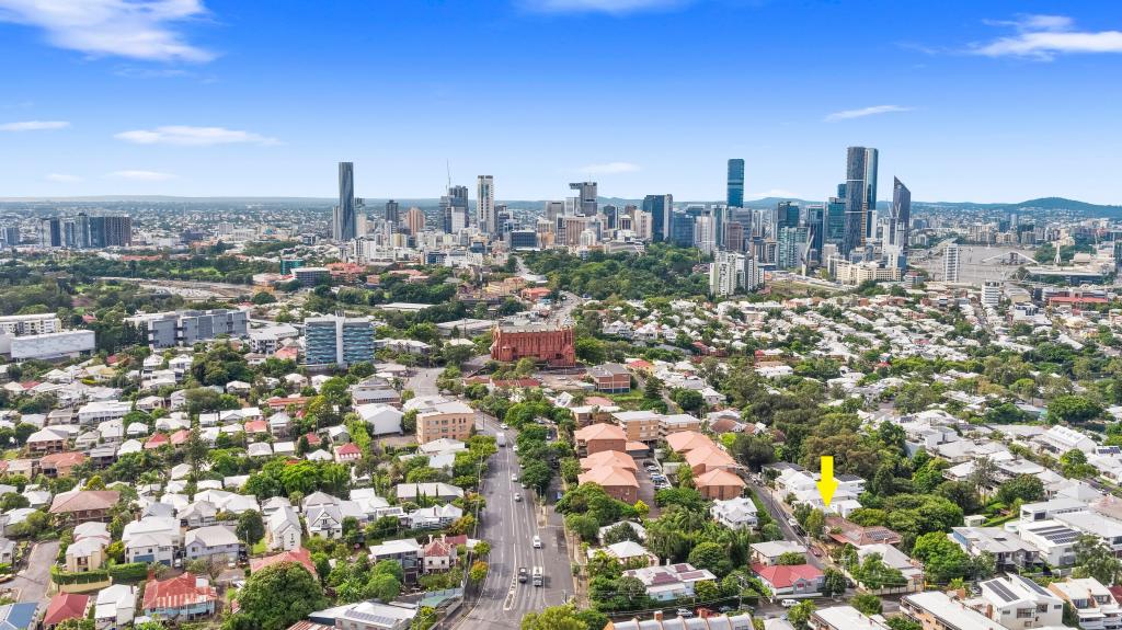 68 Cambridge St, Red Hill, QLD 4059