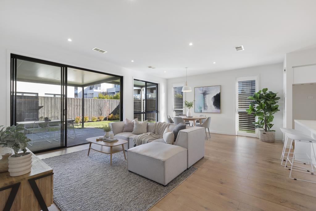 35 Monterey Dr, Cheltenham, VIC 3192