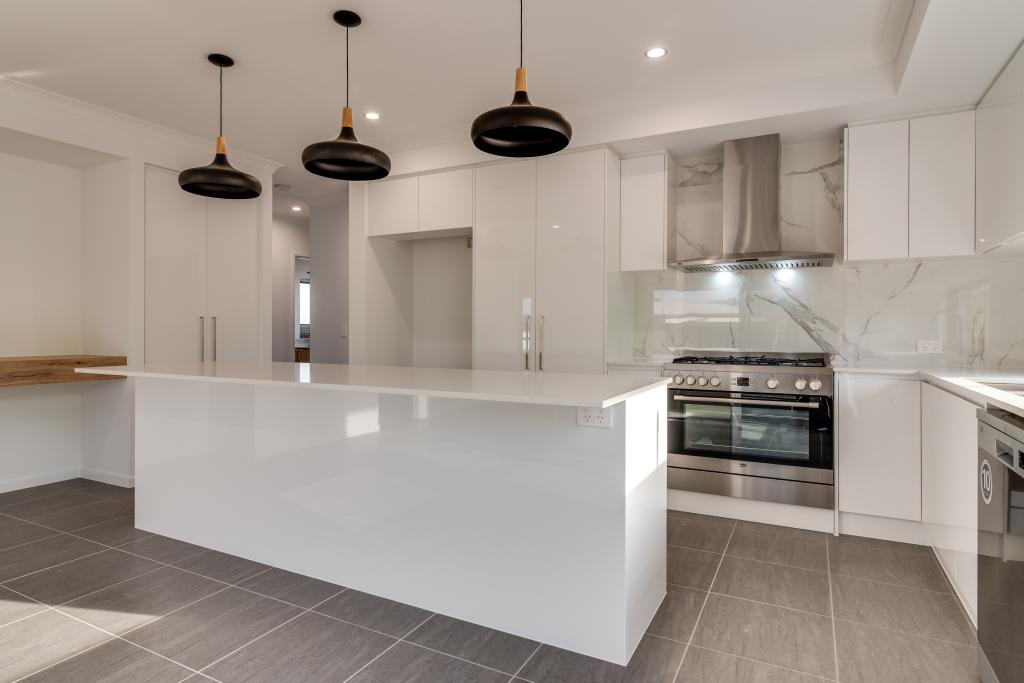 1/45 RICHARDS CT, BELLMERE, QLD 4510