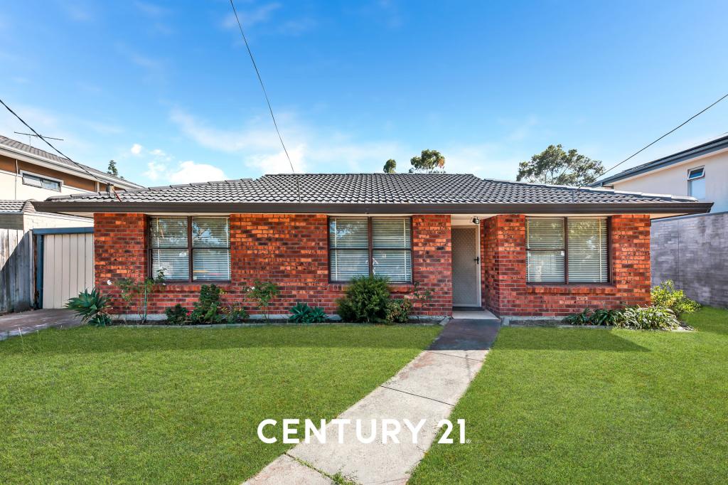 13 INVERNESS ST, CLARINDA, VIC 3169