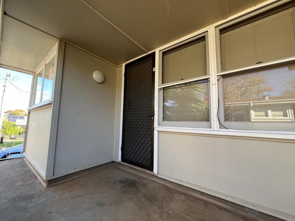 1/12 Gallop Ave, Parkes, NSW 2870