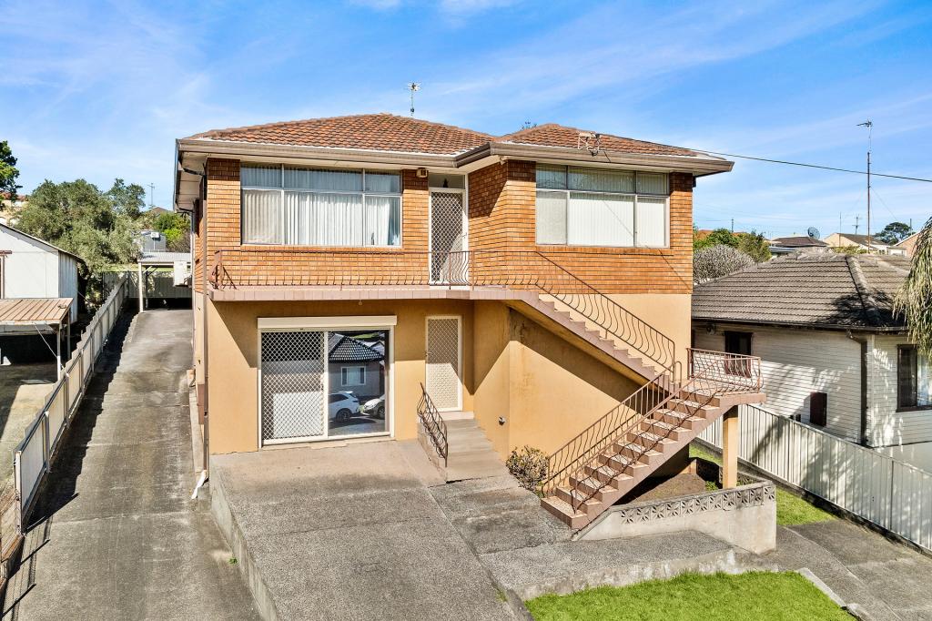 18 Denise St, Lake Heights, NSW 2502