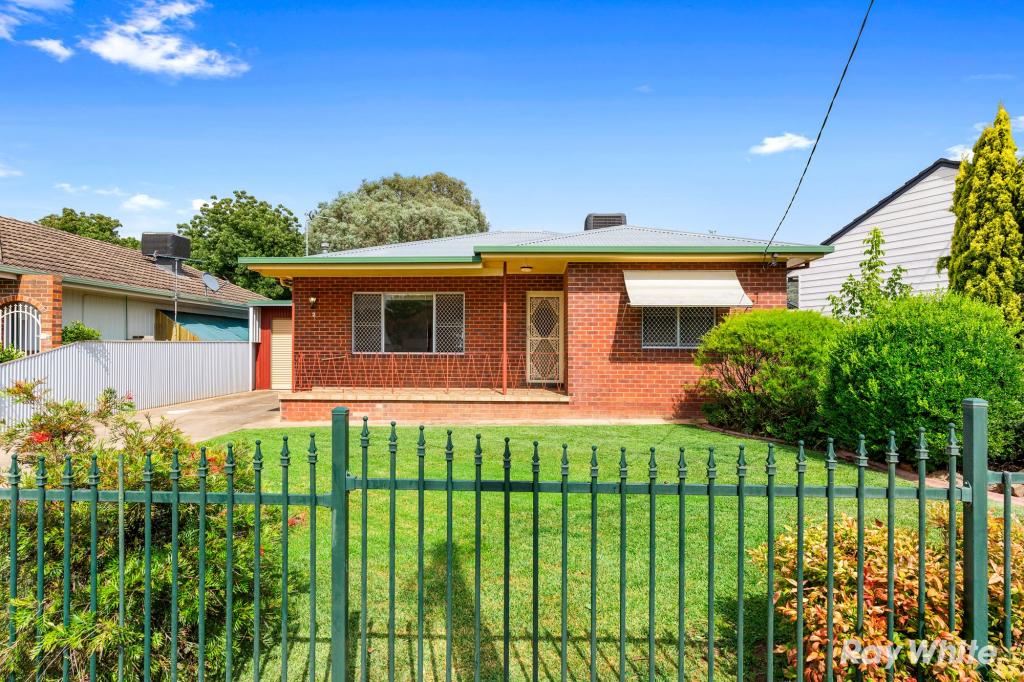 2 Boronia St, Kooringal, NSW 2650