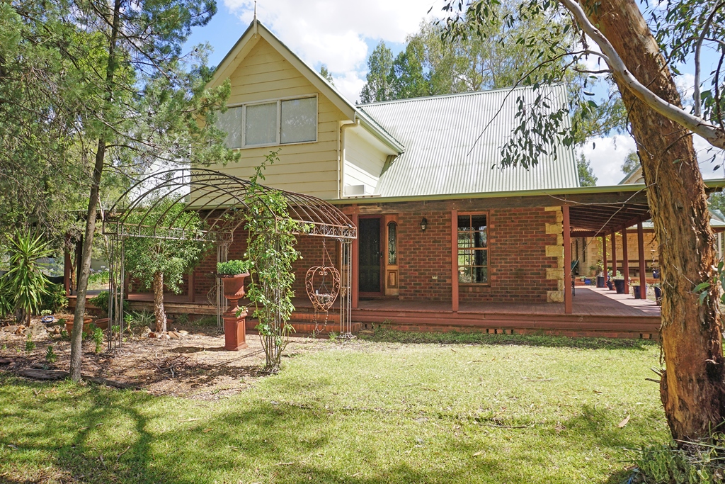 4 Cartwrights Lane, Wyalong, NSW 2671
