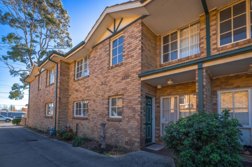 2/140 Poath Rd, Hughesdale, VIC 3166