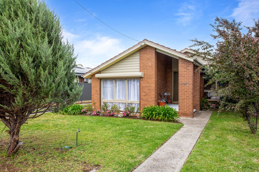 213 Melrose Dr, Tullamarine, VIC 3043