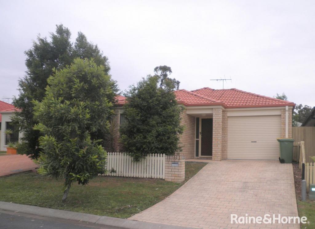 19 HERITAGE CCT, SPRINGFIELD LAKES, QLD 4300