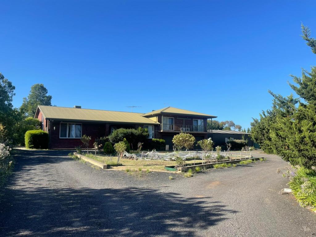 70 Dillon Ct, Diggers Rest, VIC 3427