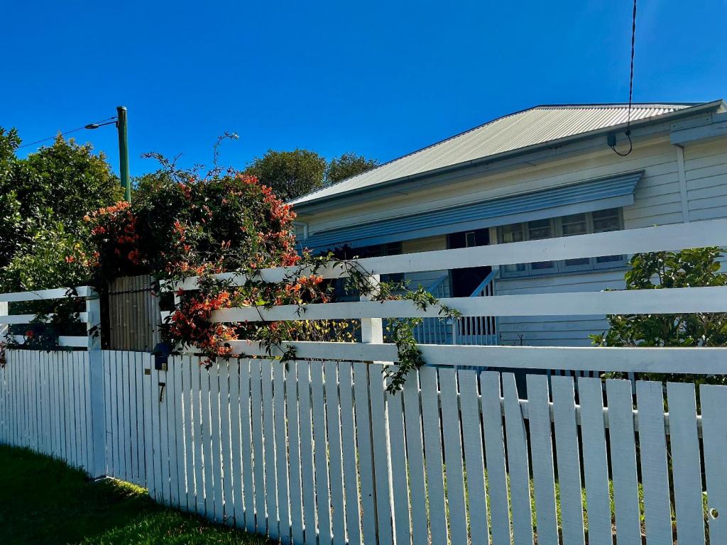 7 Boardman St, Kallangur, QLD 4503
