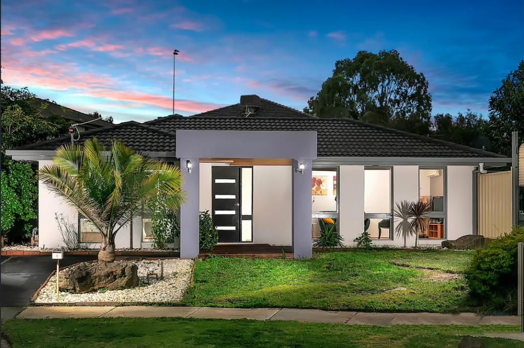 8 CHELSEA CT, THOMASTOWN, VIC 3074