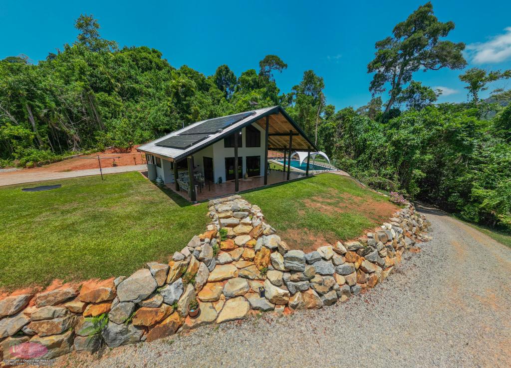 5 Plantation Dr, Bingil Bay, QLD 4852